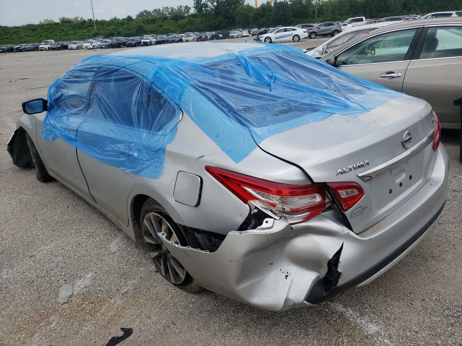 Photo 10 from auction – 2017 NISSAN ALTIMA 2.5 with VIN 1N4AL3AP4HC217883