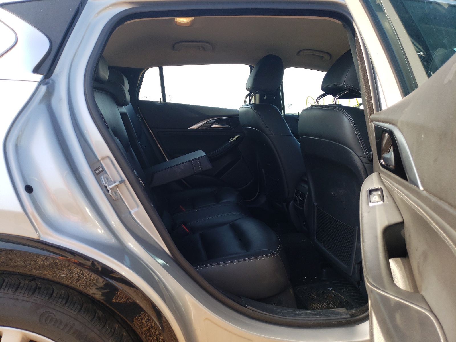 Photo 6 from auction – 2018 INFINITI QX30 BASE with VIN SJKCH5CP1JA057697