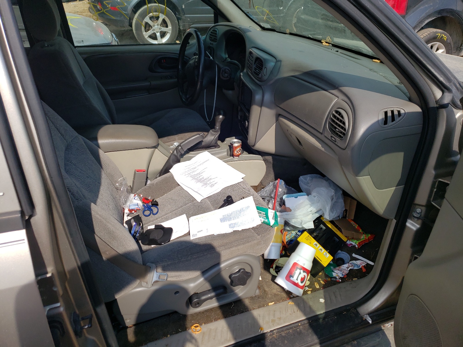 Photo 5 from auction – 2003 CHEVROLET TRAILBLAZE with VIN 1GNDT13S432374669