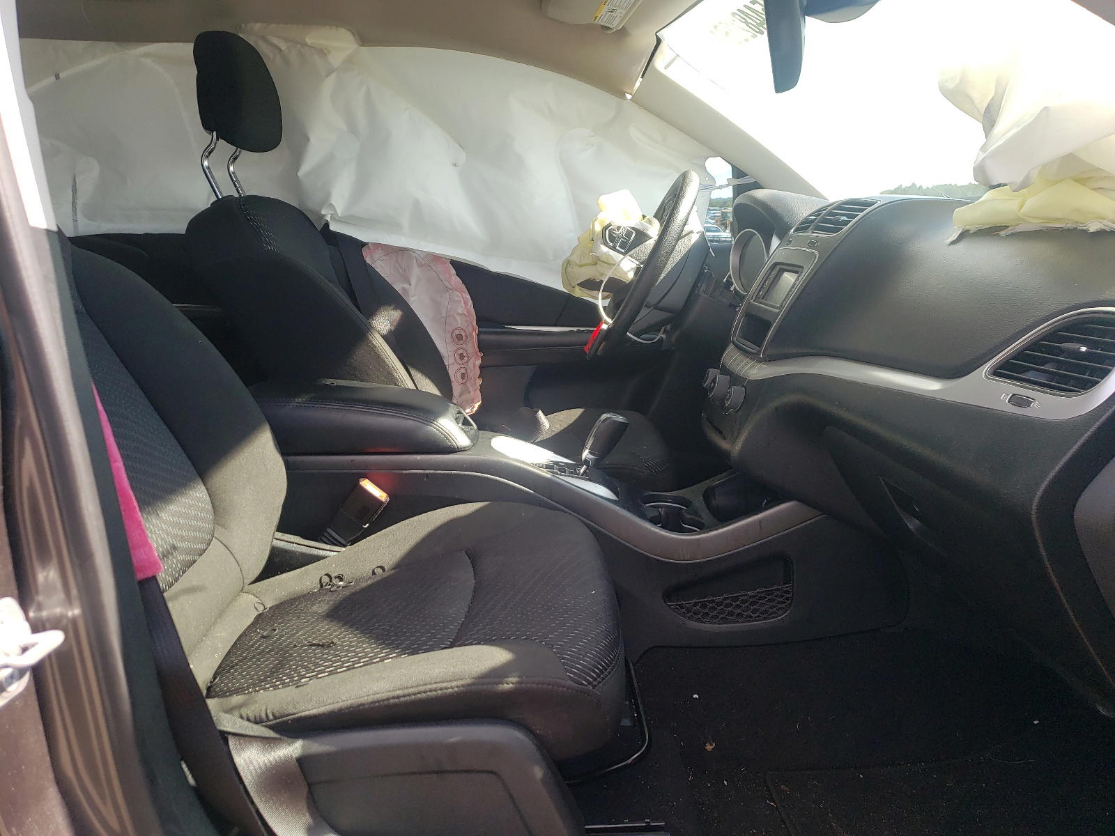 Photo 5 from auction – 2019 DODGE JOURNEY SE with VIN 3C4PDCBB8KT701135