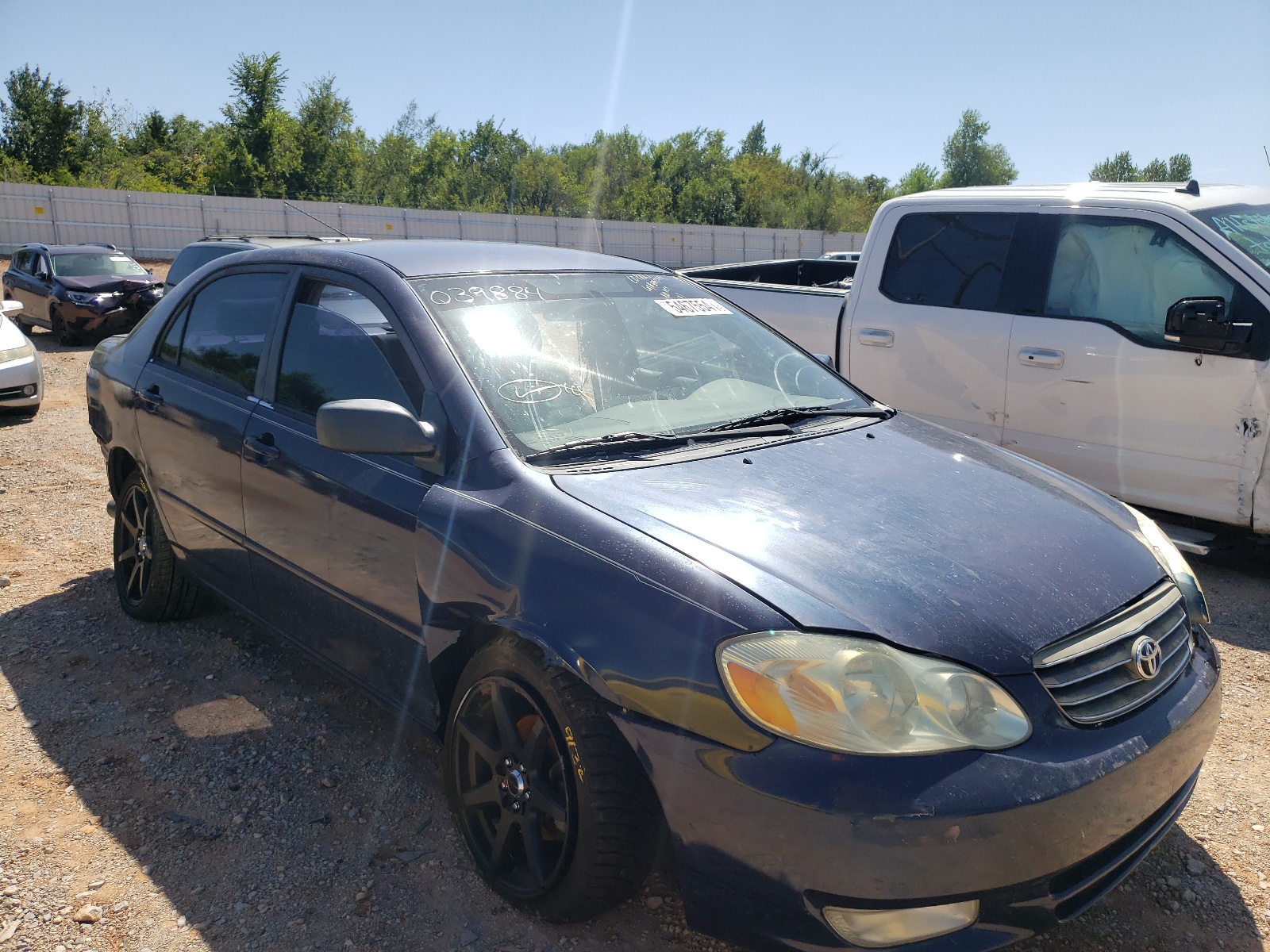 TOYOTA COROLLA CE 2003 مع رقم تعريف المركبة JTDBR32E830039884 - صورة من المزاد