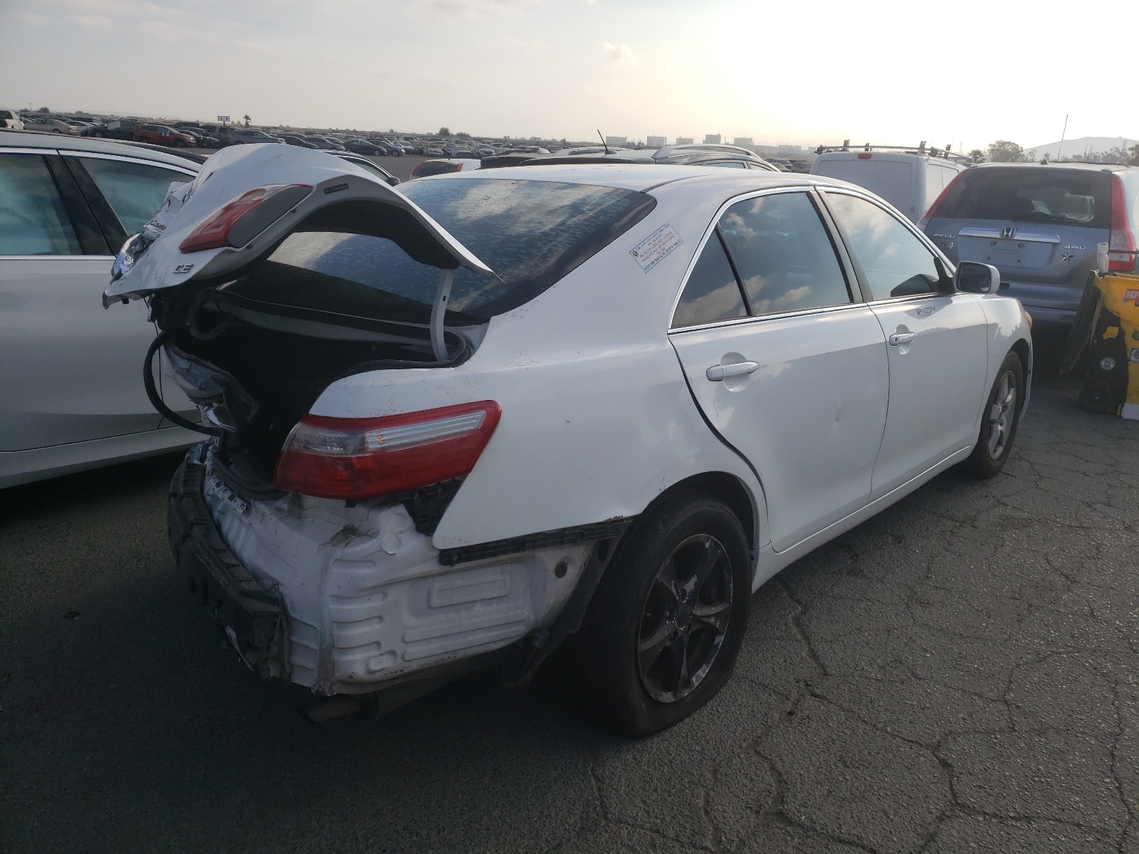 Photo 4 from auction – 2007 TOYOTA CAMRY CE with VIN 4T1BE46K67U550683