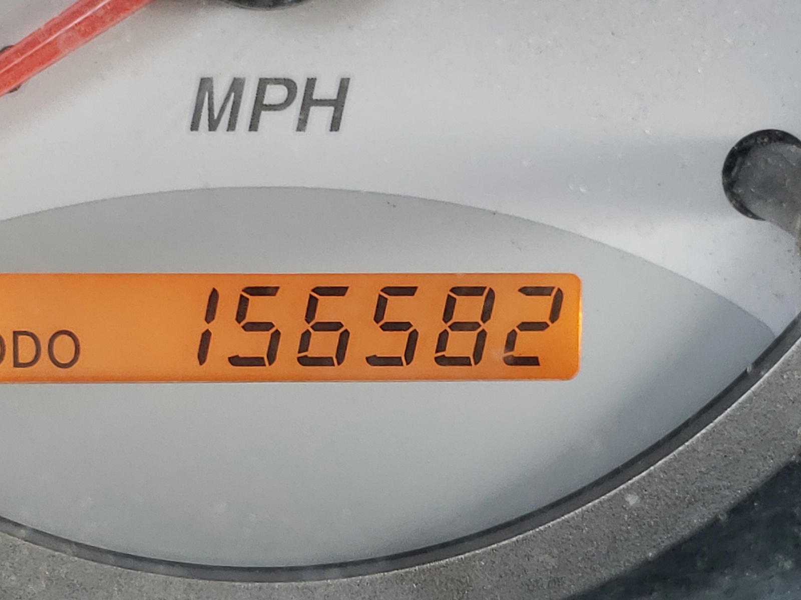 Photo 8 from auction – 2004 TOYOTA RAV4 with VIN JTEGD20V040013908