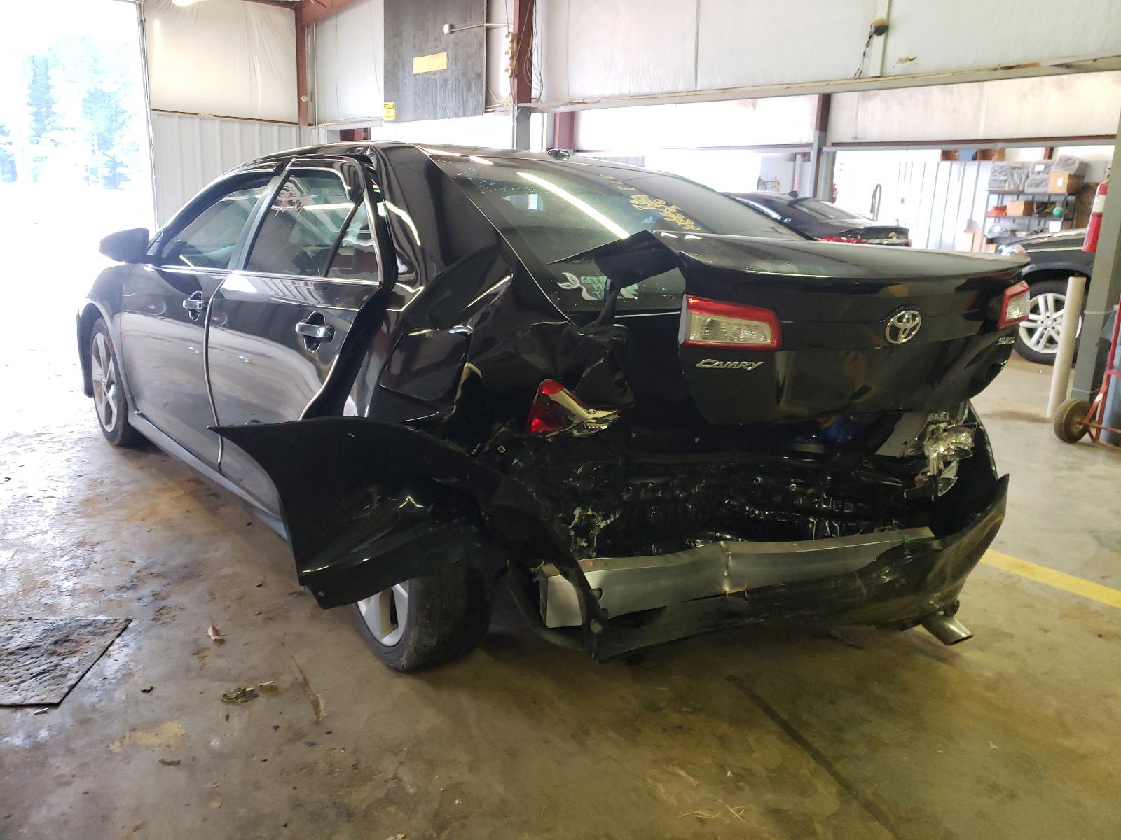 Photo 3 from auction – 2012 TOYOTA CAMRY BASE with VIN 4T1BF1FK8CU191312