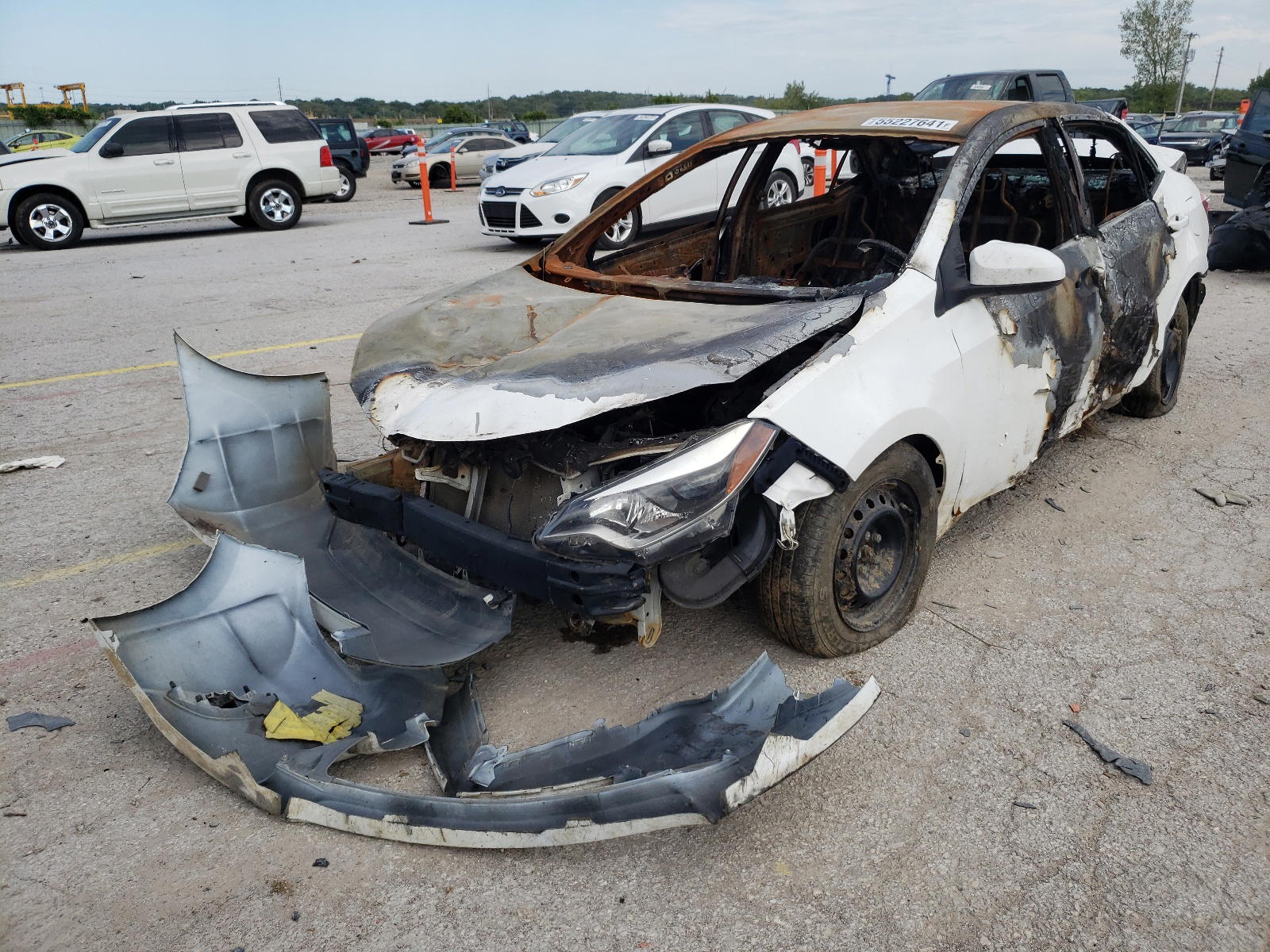 Photo 2 from auction – 2016 TOYOTA COROLLA L with VIN 5YFBURHE0GP519096