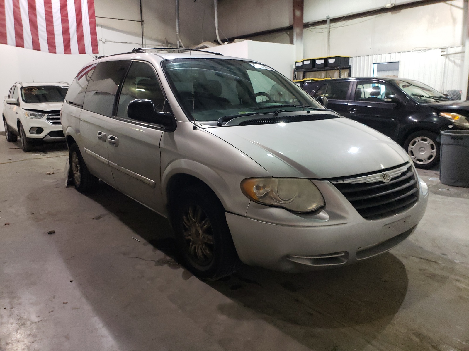 CHRYSLER TOWN & COU 2006 with VIN 2A4GP54L76R823125 - Photo from auction