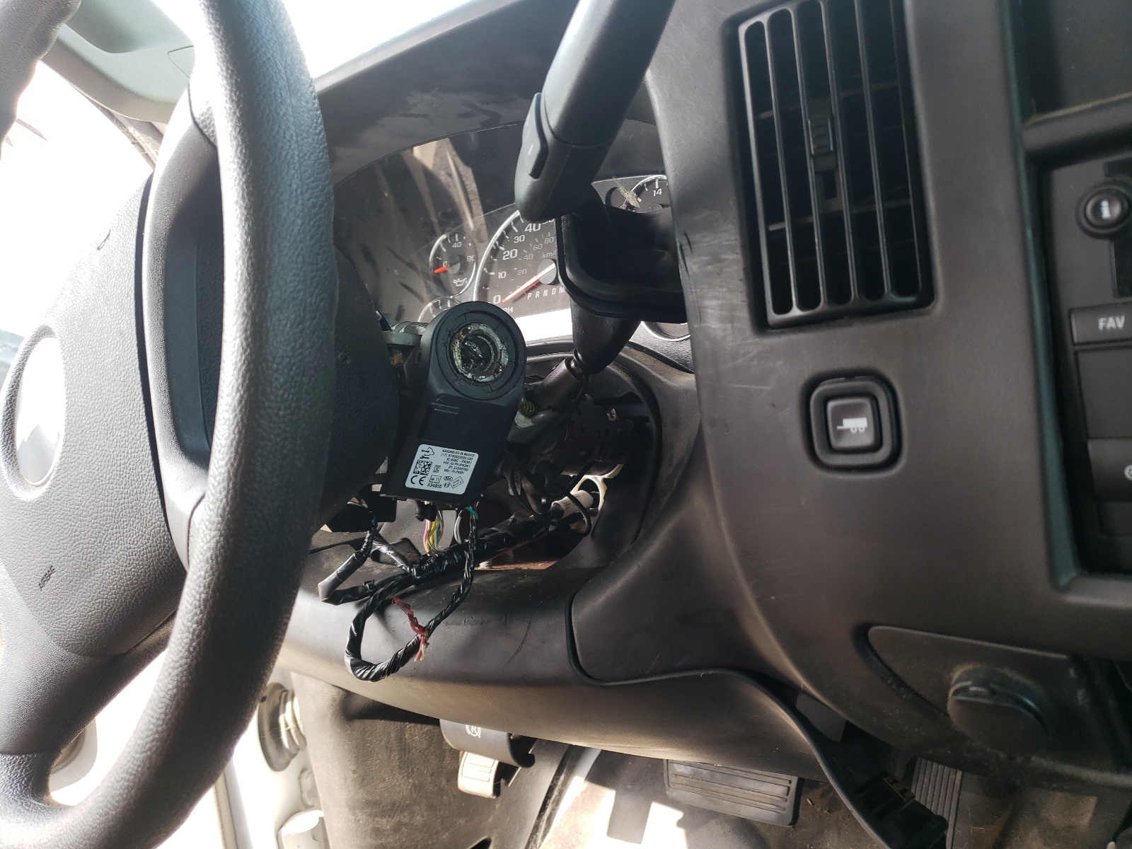 Photo 9 from auction – 2017 CHEVROLET EXPRESS G2 with VIN 1GCWGAFF6H1121211