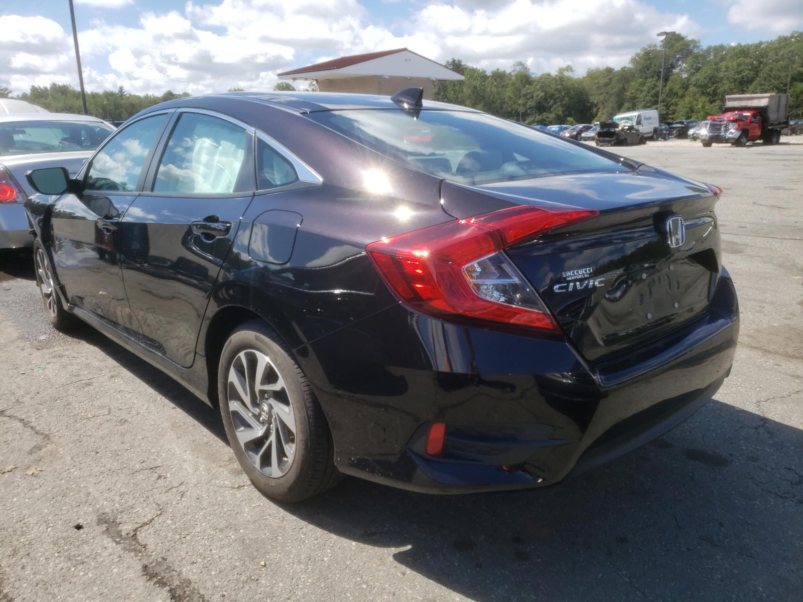 Photo 3 from auction – 2017 HONDA CIVIC EX with VIN 19XFC2F78HE207904