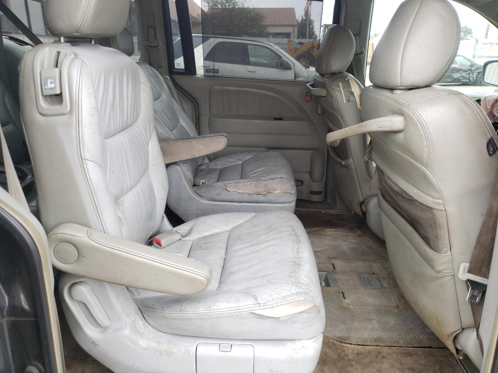Photo 6 from auction – 2005 HONDA ODYSSEY with VIN 5FNRL38765B030730