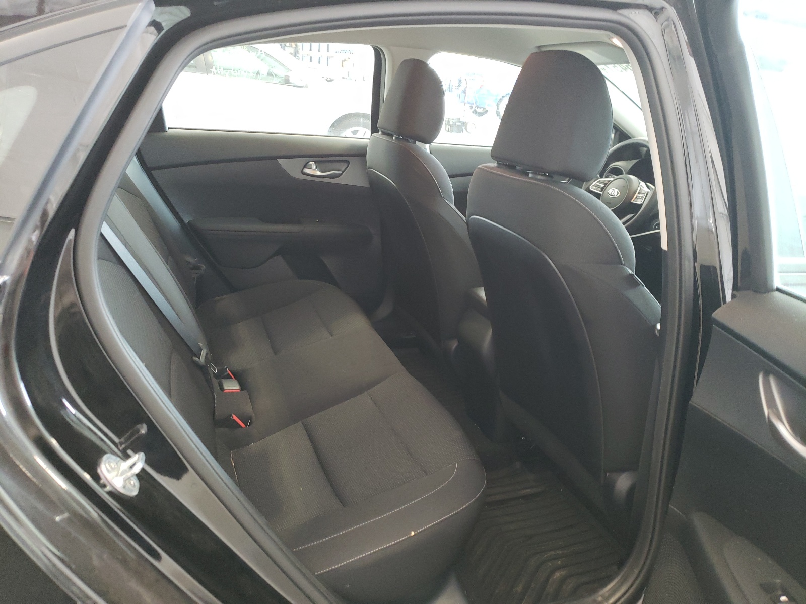 Photo 6 from auction – 2019 KIA FORTE FE with VIN 3KPF24AD6KE071789