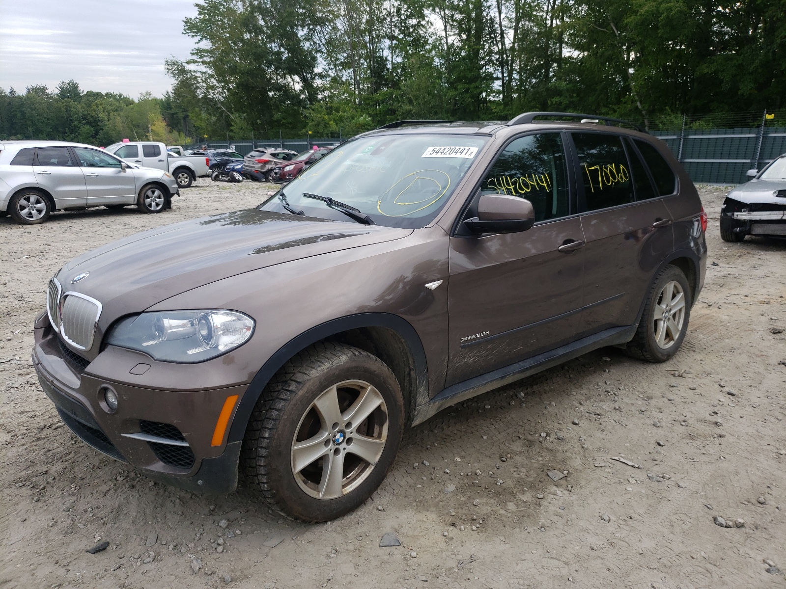Photo 2 from auction – 2011 BMW X5 XDRIVE3 with VIN 5UXZW0C53BL662698
