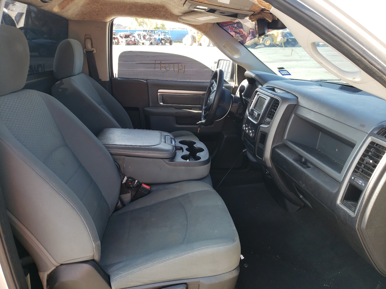 Photo 5 from auction – 2014 RAM 1500 ST with VIN 3C6JR6AT6EG101186