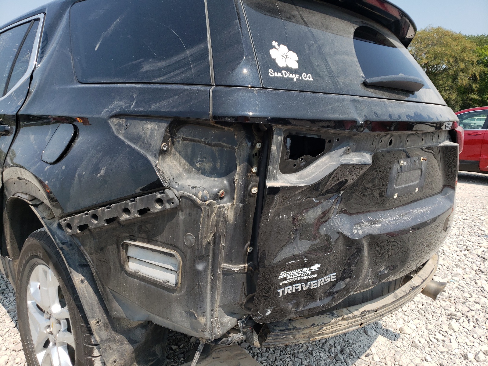 Photo 9 from auction – 2018 CHEVROLET TRAVERSE L with VIN 1GNERFKW4JJ182367