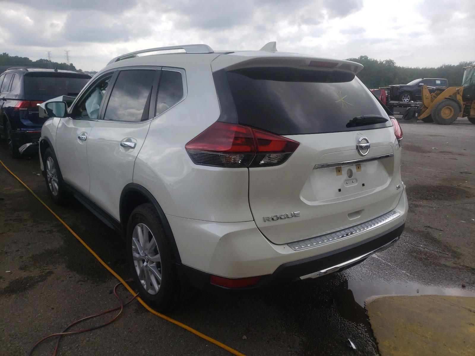 Photo 3 from auction – 2018 NISSAN ROGUE S with VIN KNMAT2MT7JP571327