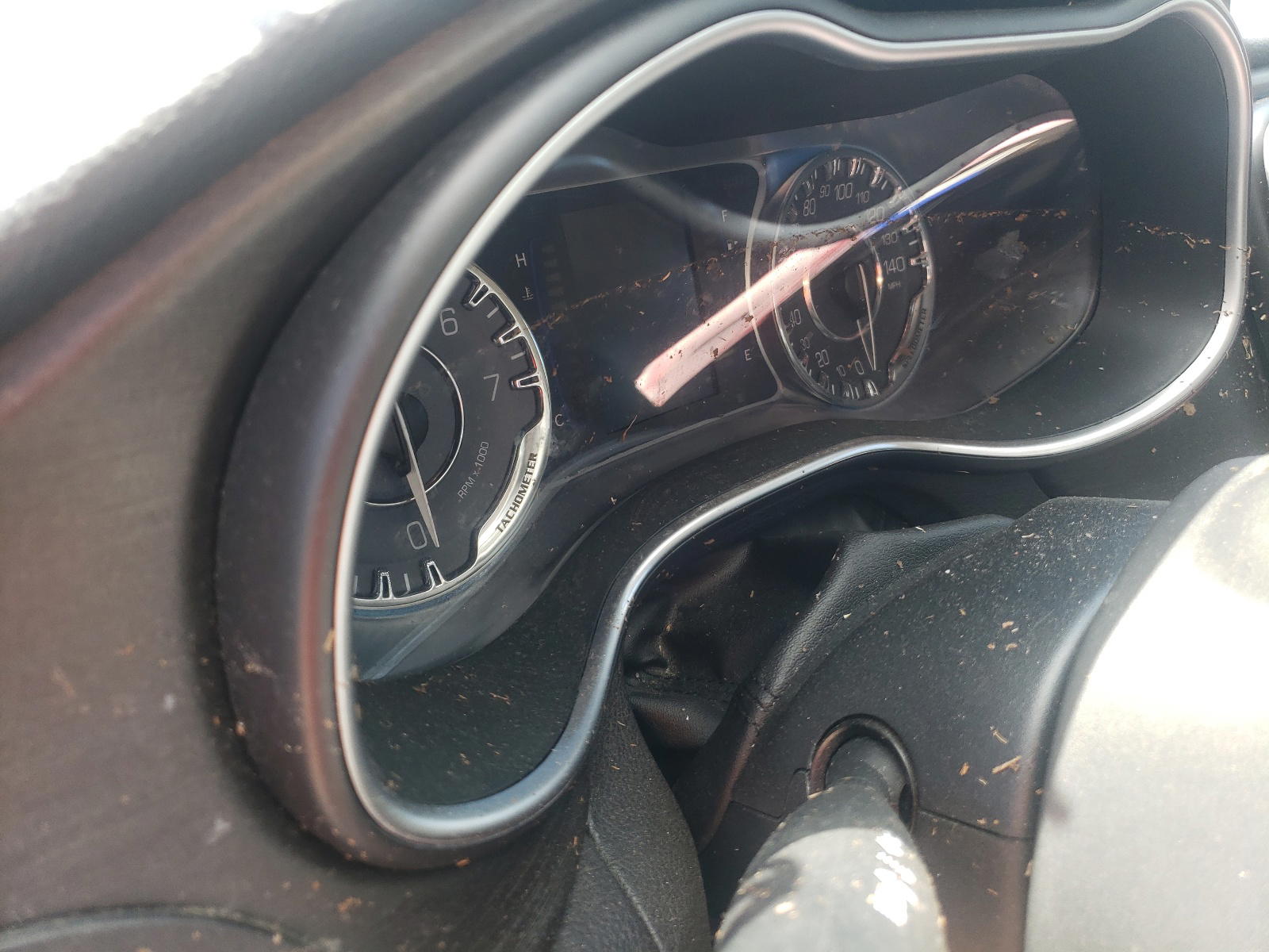 Photo 8 from auction – 2015 CHRYSLER 200 LIMITE with VIN 1C3CCCAB0FN713888