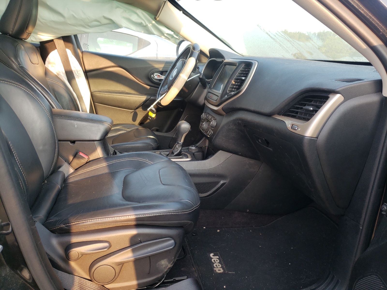 Photo 5 from auction – 2016 JEEP CHEROKEE L with VIN 1C4PJMDS3GW249186