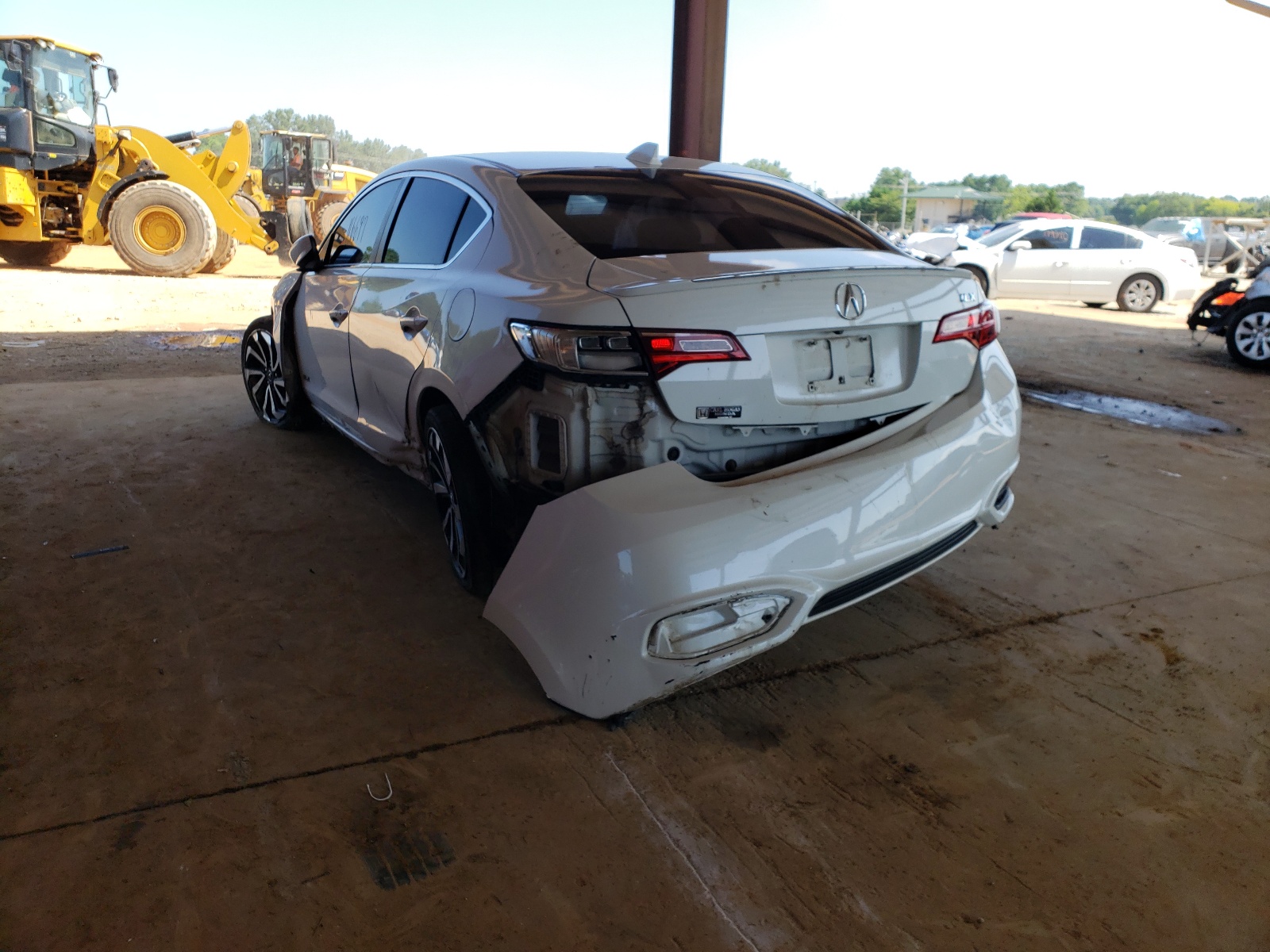 Photo 3 from auction – 2016 ACURA ILX PREMIU with VIN 19UDE2F87GA000661