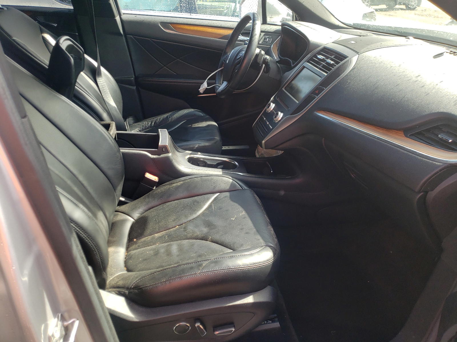 Photo 5 from auction – 2015 LINCOLN MKC with VIN 5LMTJ2AH4FUJ33204
