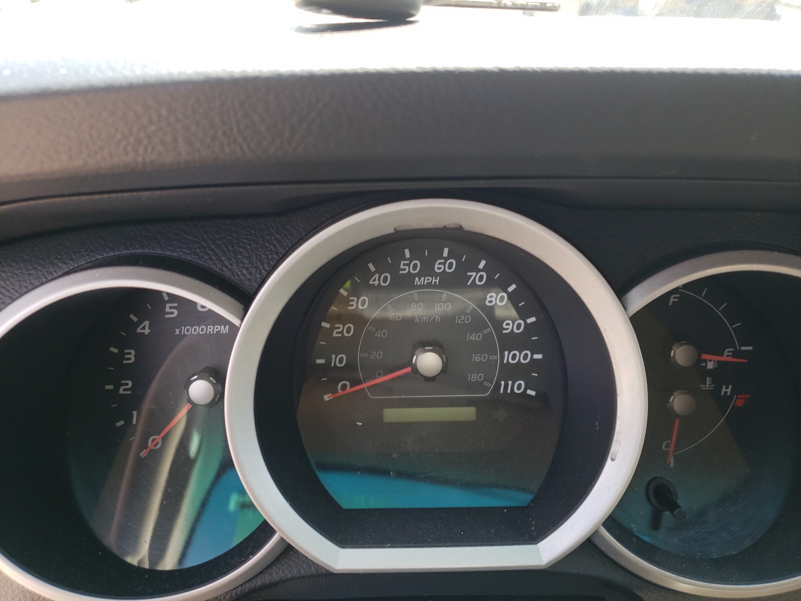 Zdjęcie 8 z aukcji – 2006 TOYOTA 4RUNNER SR z VIN JTEZU14R760073509
