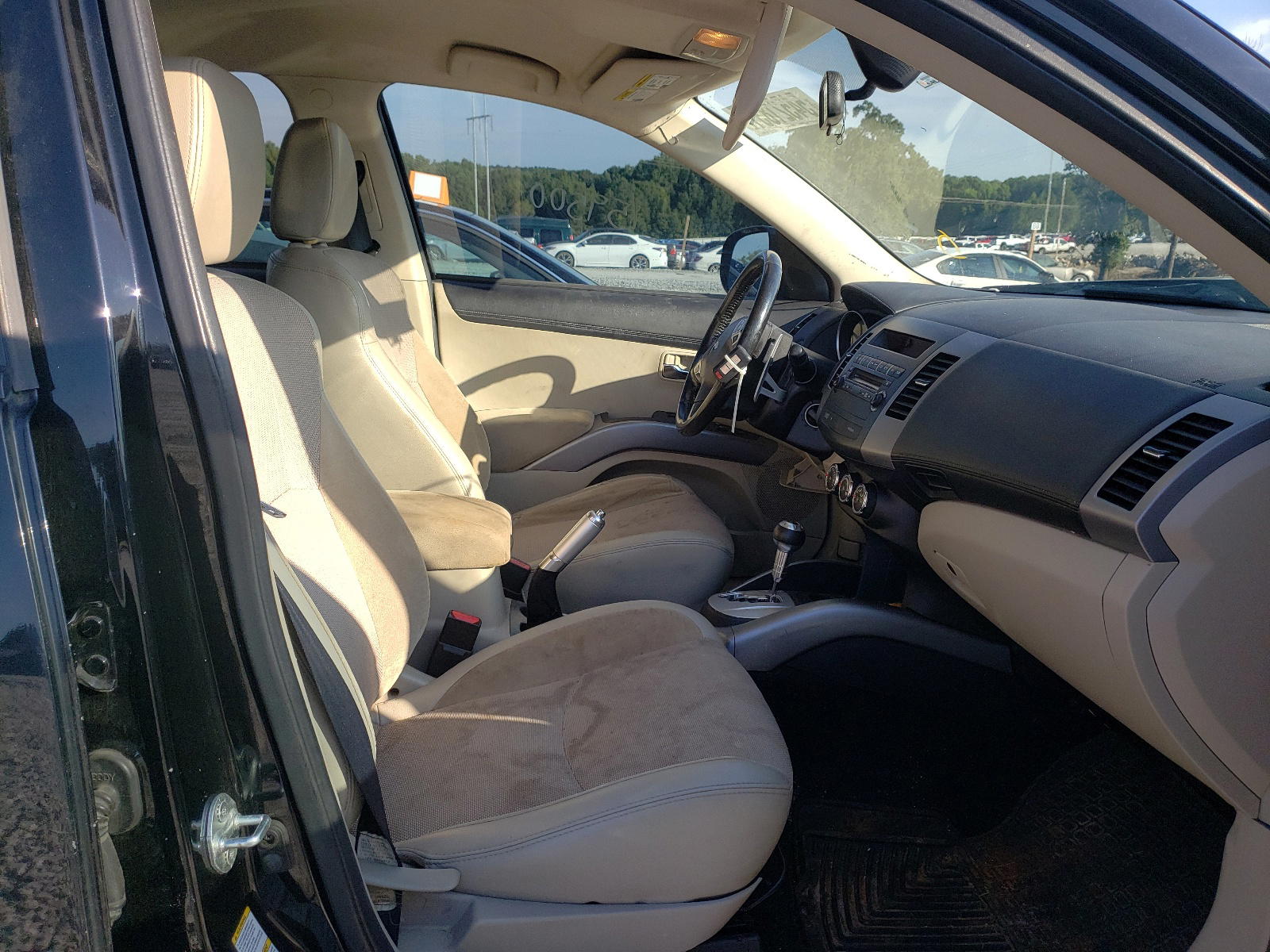 Photo 5 from auction – 2012 MITSUBISHI OUTLANDER with VIN JA4JS4AX4CU004240