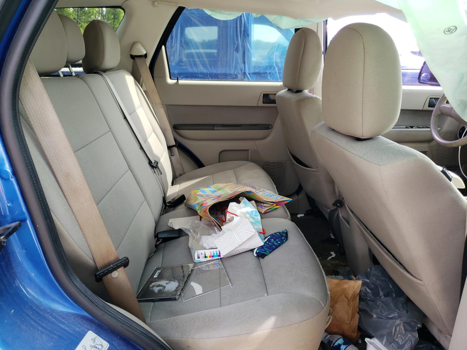 Photo 6 from auction – 2011 FORD ESCAPE XLT with VIN 1FMCU0DG9BKC70856