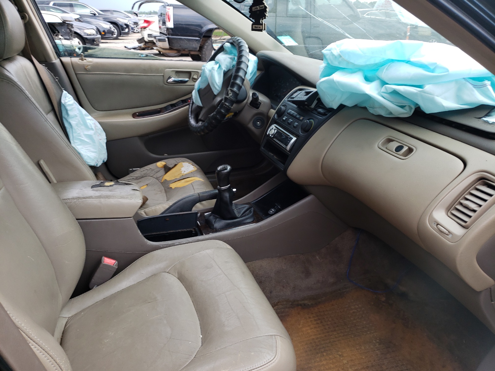 Photo 5 from auction – 2001 HONDA ACCORD EX with VIN 1HGCG55671A014963