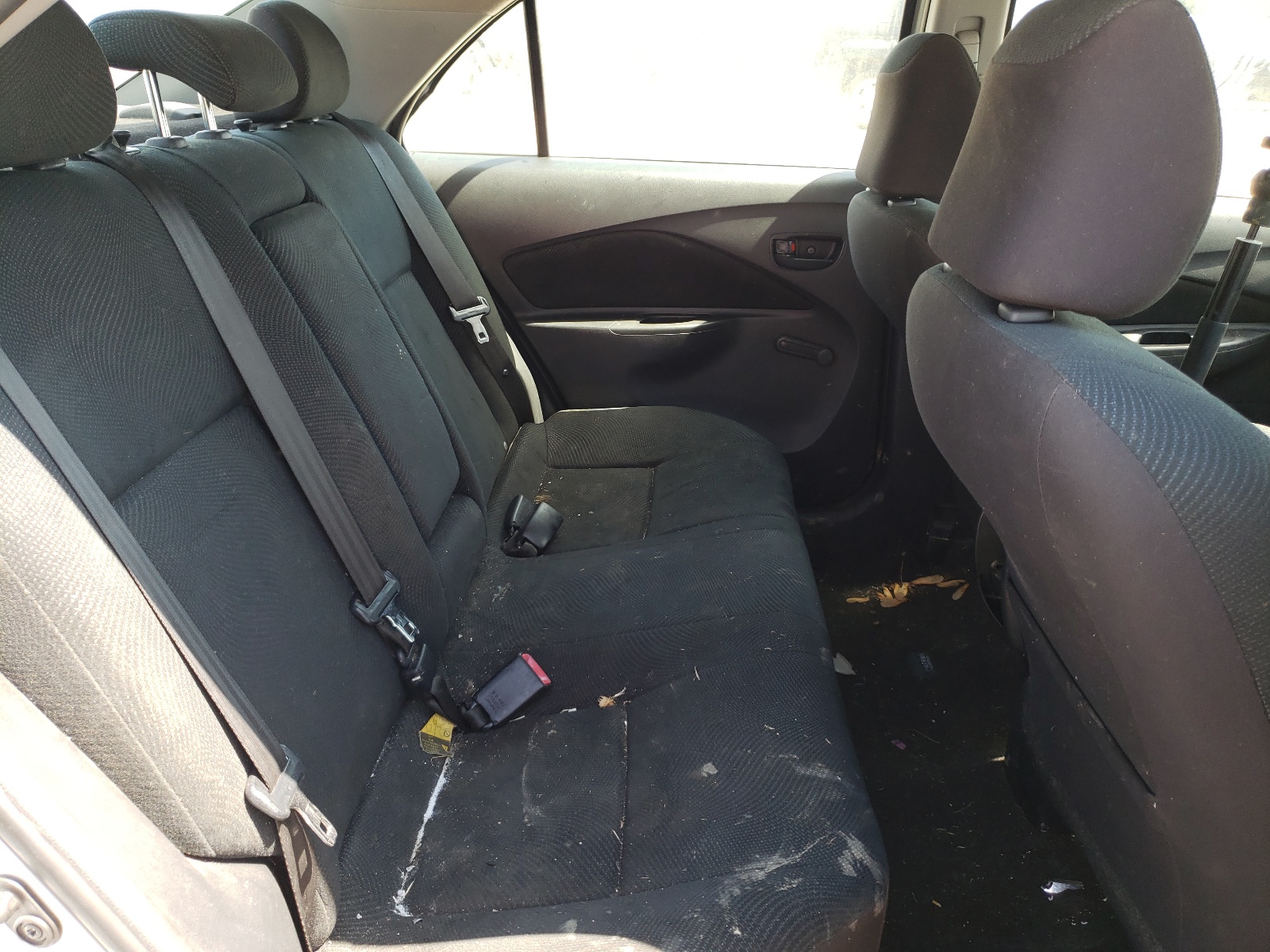 Photo 6 from auction – 2011 TOYOTA YARIS with VIN JTDBT4K30B1403746