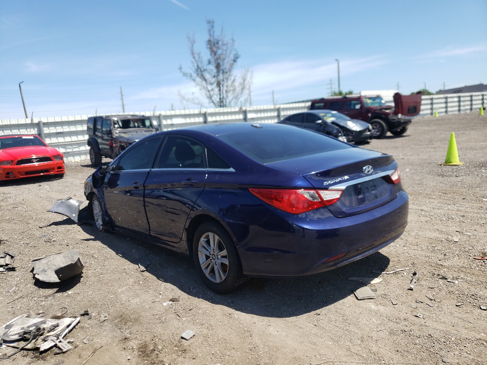 Photo 3 from auction – 2013 HYUNDAI SONATA GLS with VIN 5NPEB4ACXDH803701
