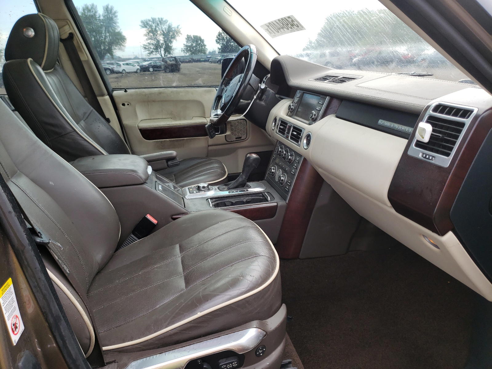 Photo 5 from auction – 2011 LAND ROVER RANGE ROVE with VIN SALMF1D48BA331319