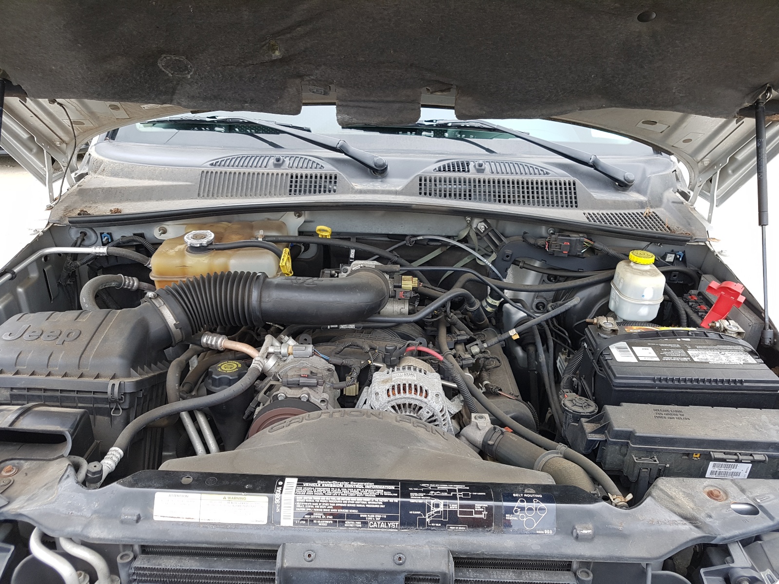 Photo 7 from auction – 2004 JEEP LIBERTY SP with VIN 1J4GL48KX4W203803