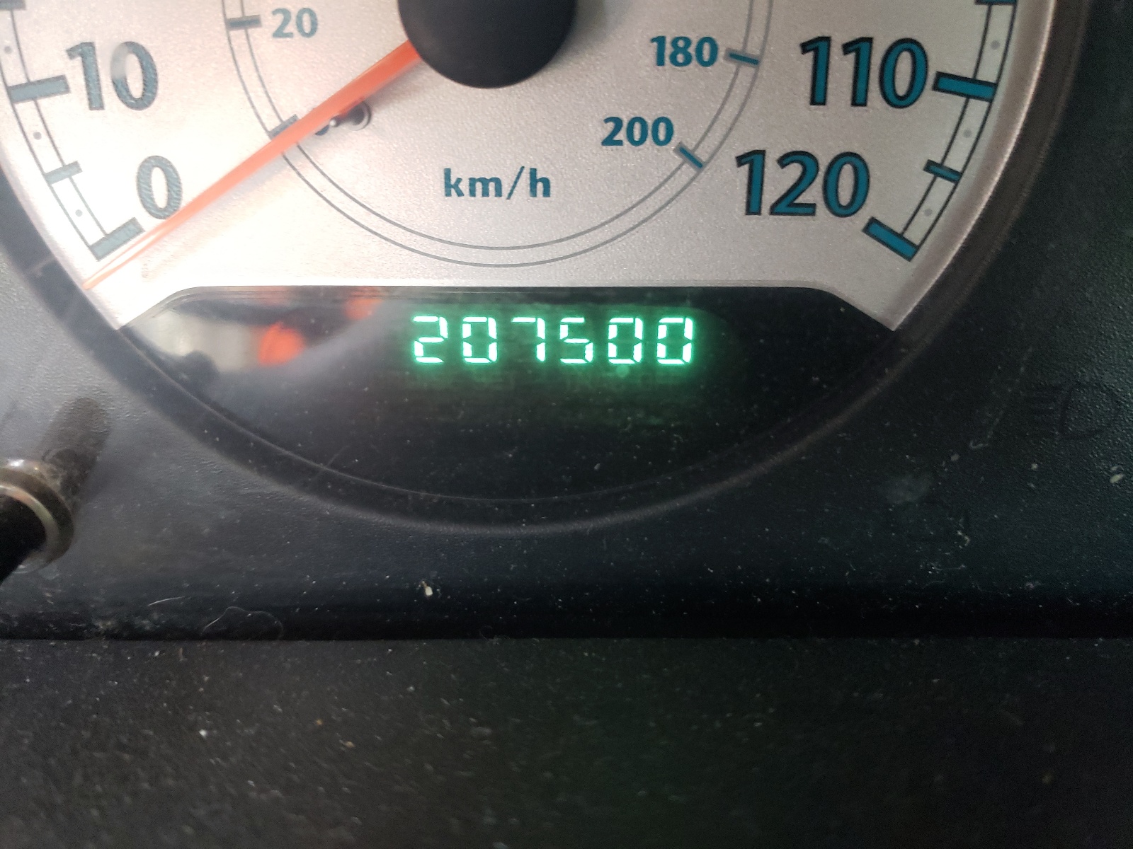 Photo 8 from auction – 2007 CHRYSLER TOWN & COU with VIN 2A4GP54L87R192483