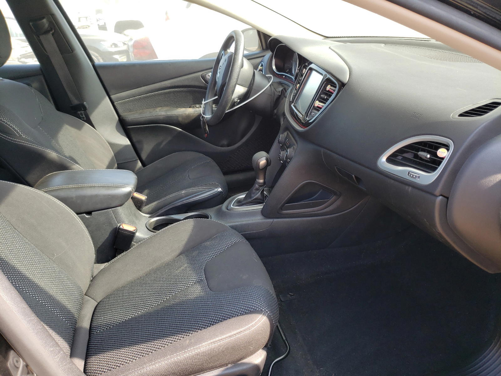Photo 5 from auction – 2015 DODGE DART SXT with VIN 1C3CDFBBXFD407400