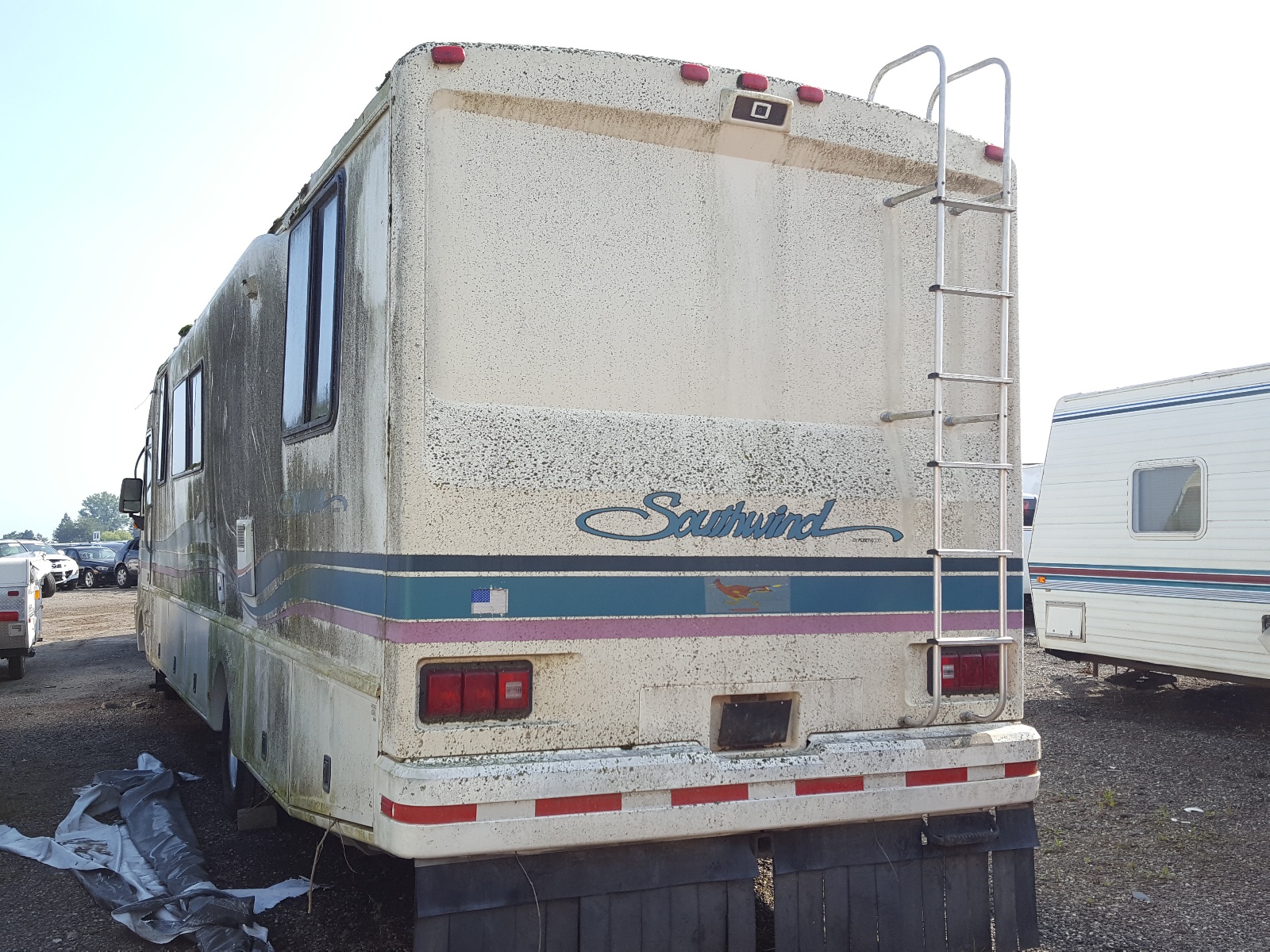 Photo 3 from auction – 1995 FLEETWOOD SOUTHWIND with VIN 3FCMF53G3RJB10039