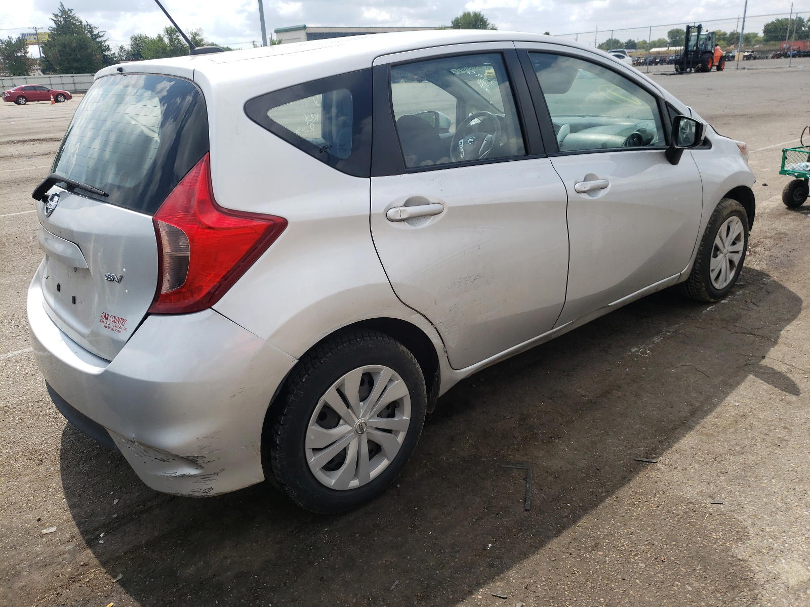 Photo 4 from auction – 2018 NISSAN VERSA NOTE with VIN 3N1CE2CP5JL352792