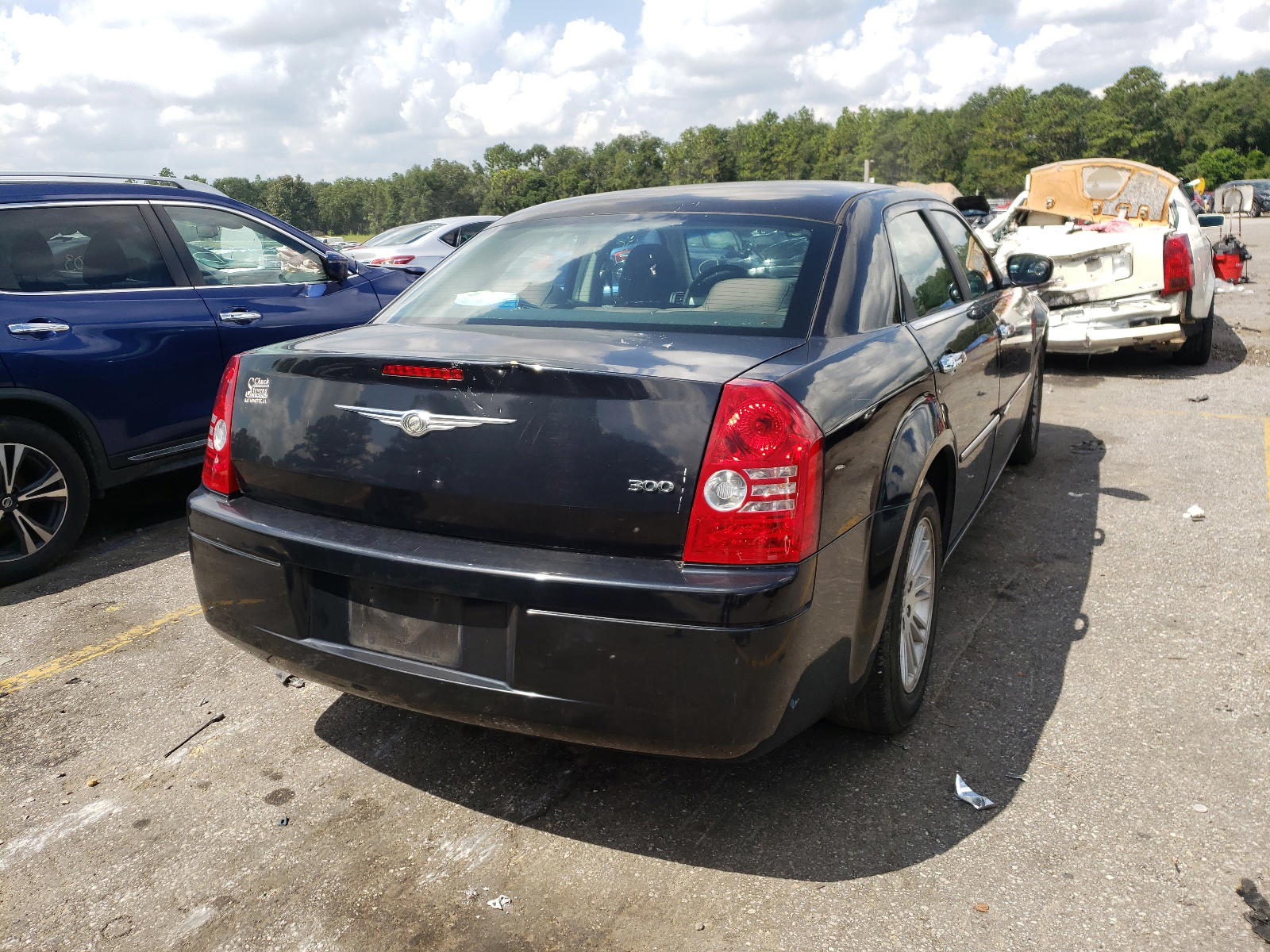 Photo 4 from auction – 2009 CHRYSLER 300 LX with VIN 2C3KA43D69H565751