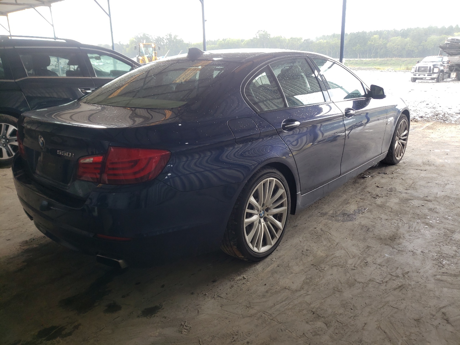 صورة رقم 4 من المزاد - 2011 BMW 550 XI مع VIN WBAFU9C58BC785182