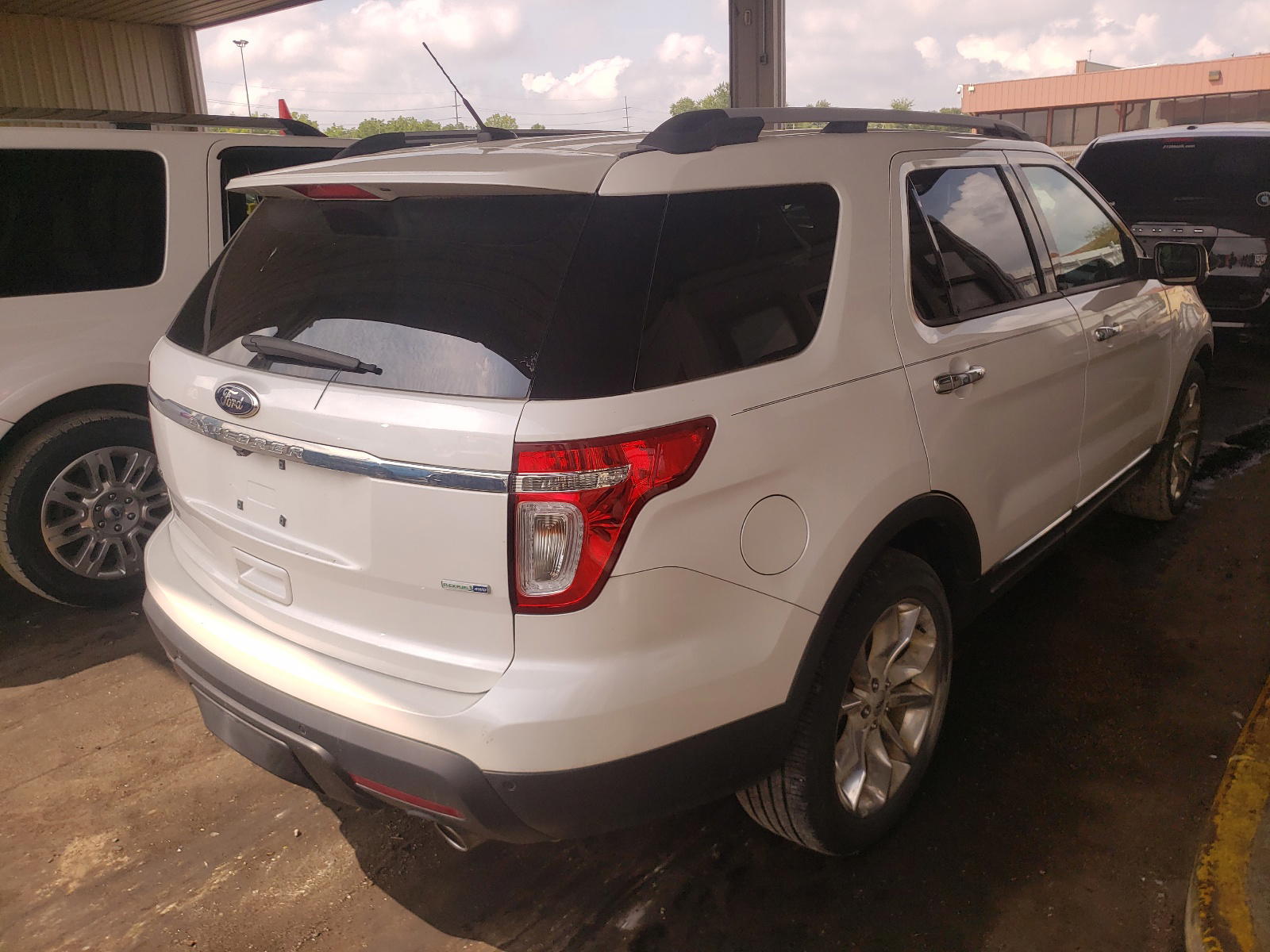Photo 4 from auction – 2014 FORD EXPLORER X with VIN 1FM5K8D80EGA98472