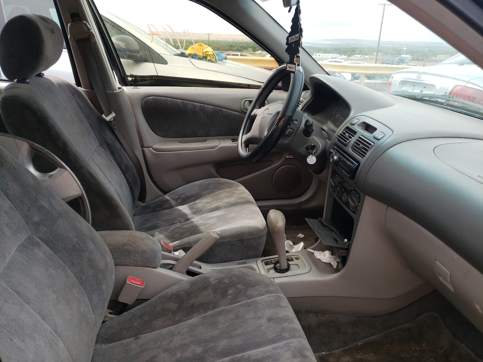 Photo 5 from auction – 1999 TOYOTA COROLLA VE with VIN 2T1BR18E5XC248362