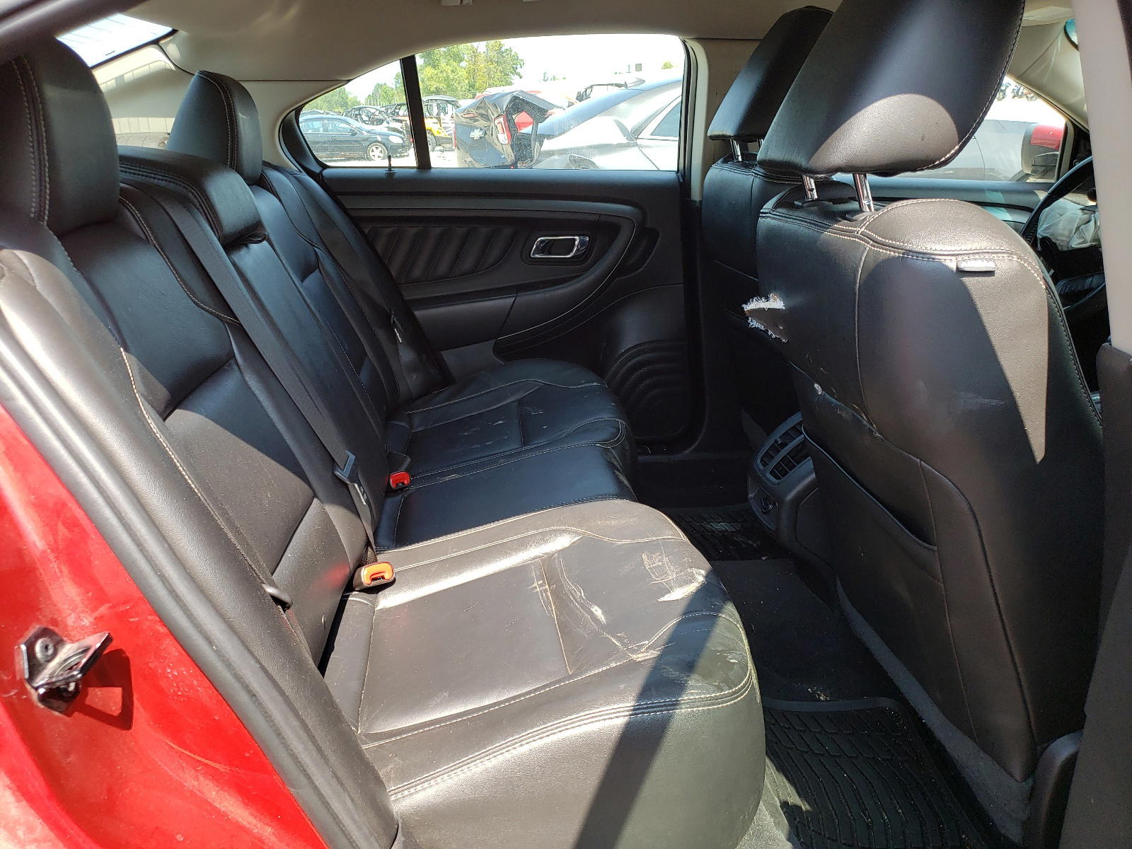 Photo 6 from auction – 2010 FORD TAURUS SEL with VIN 1FAHP2EW5AG125484