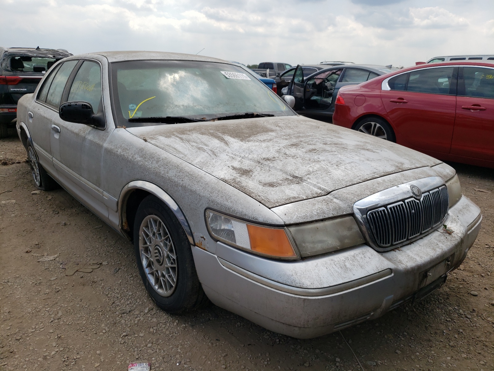 Photo 1 from auction – 2001 MERCURY GRAND MARQ with VIN 2MEFM74W01X692915