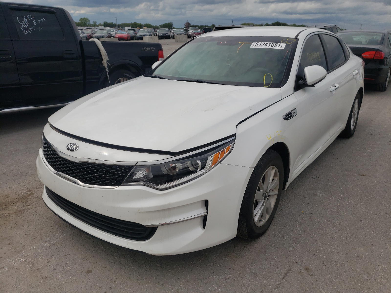 Photo 2 from auction – 2017 KIA OPTIMA LX with VIN KNAGT4L34H5162745