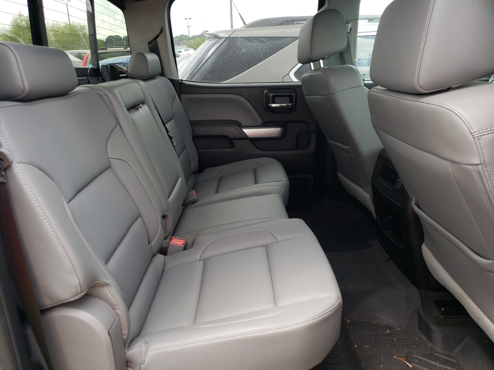 Photo 6 from auction – 2018 CHEVROLET SILVERADO with VIN 1GC4K0EY7JF152009