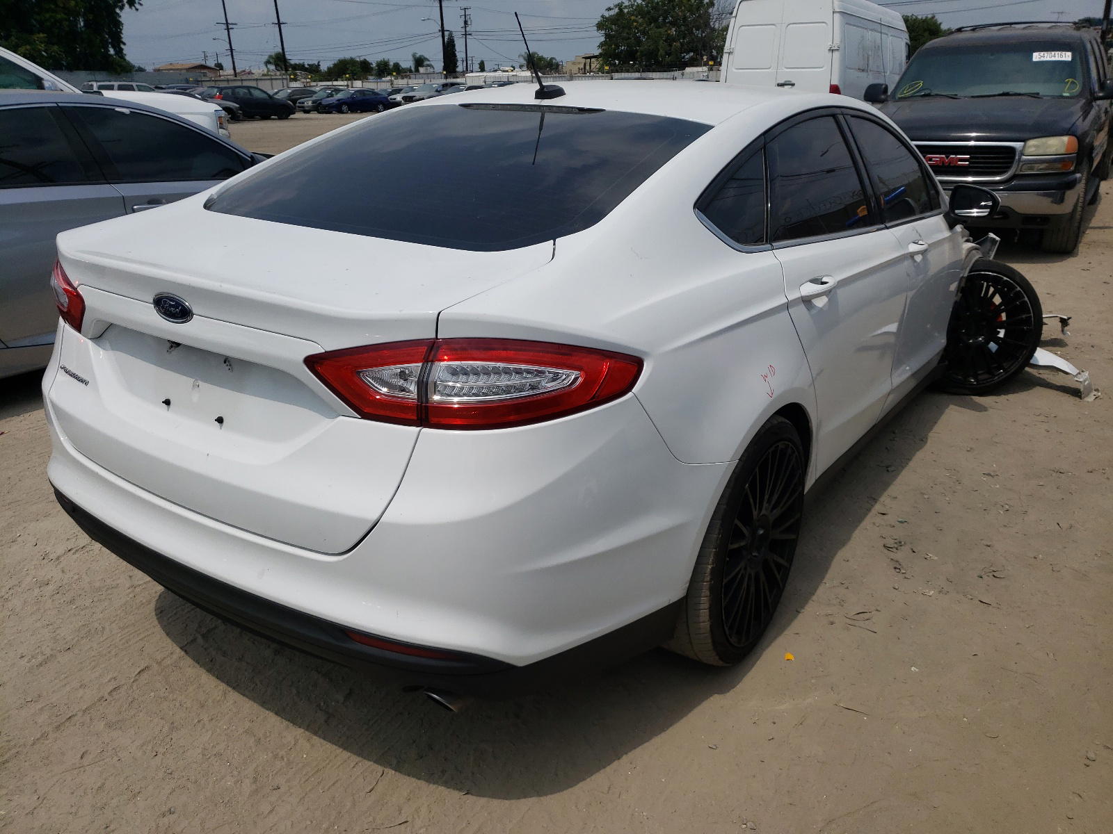 Photo 4 from auction – 2016 FORD FUSION S with VIN 3FA6P0G74GR367685