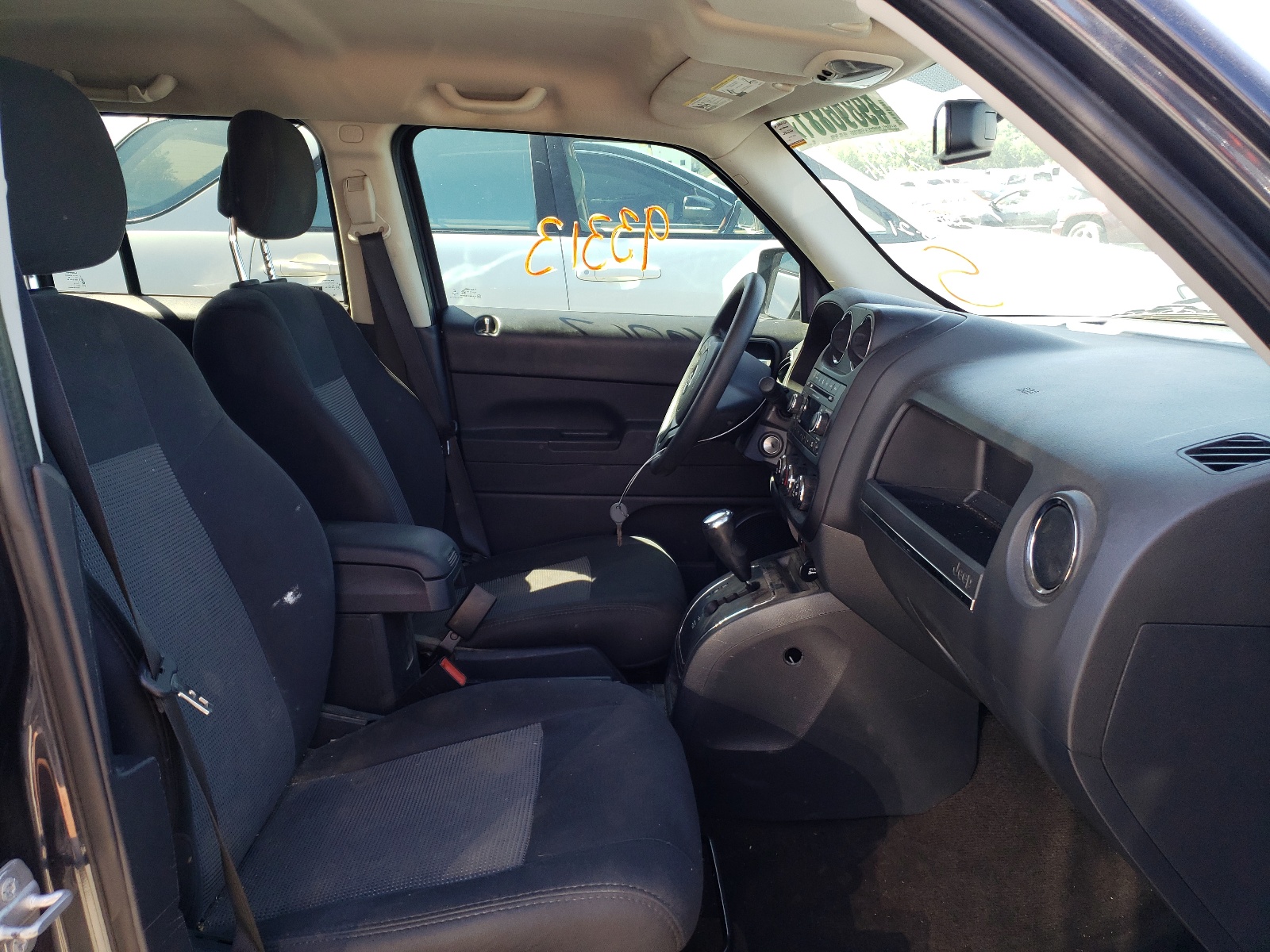 Photo 5 from auction – 2015 JEEP PATRIOT SP with VIN 1C4NJPBB0FD296214