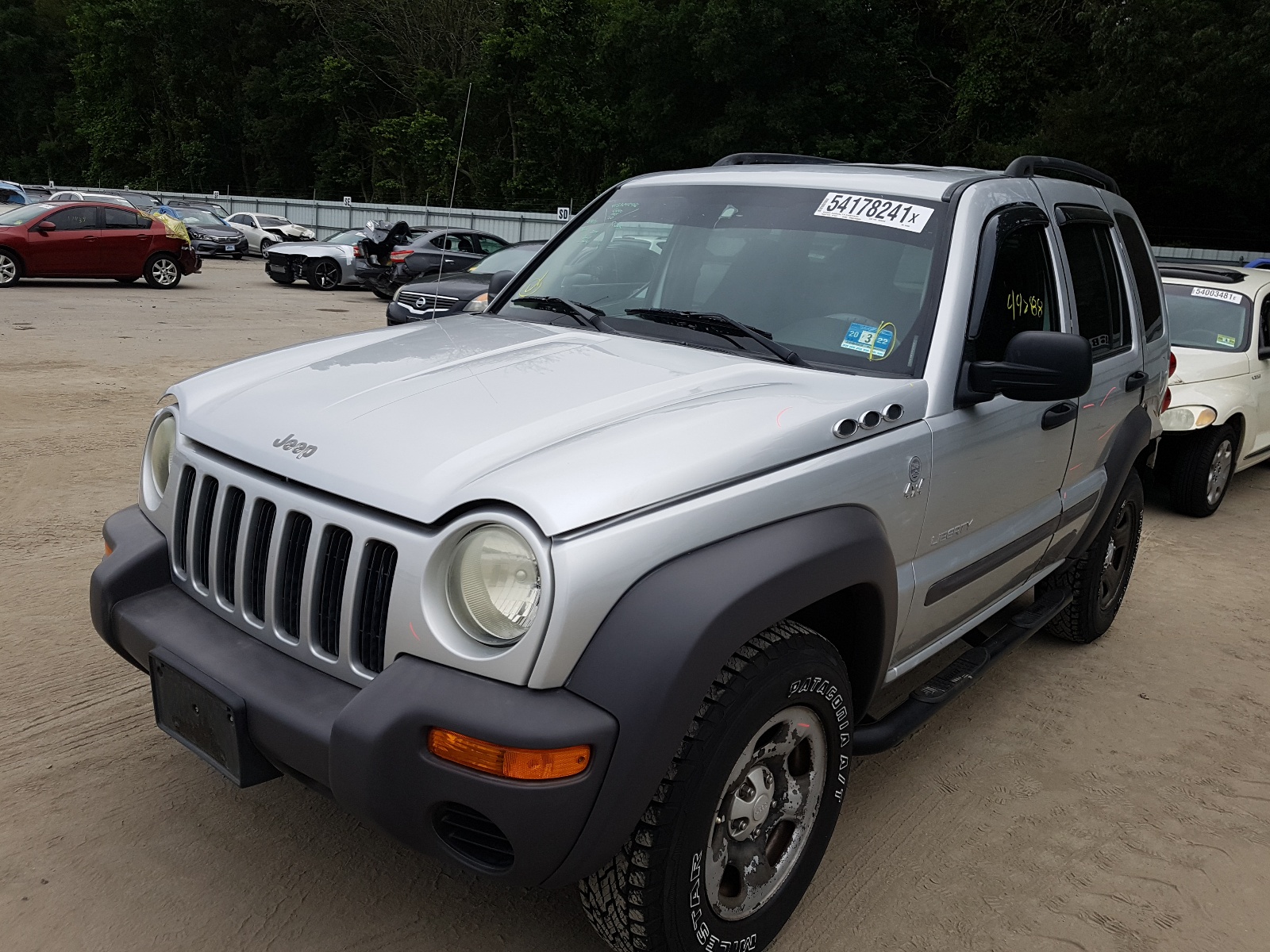 Photo 2 from auction – 2004 JEEP LIBERTY SP with VIN 1J4GL48KX4W203803