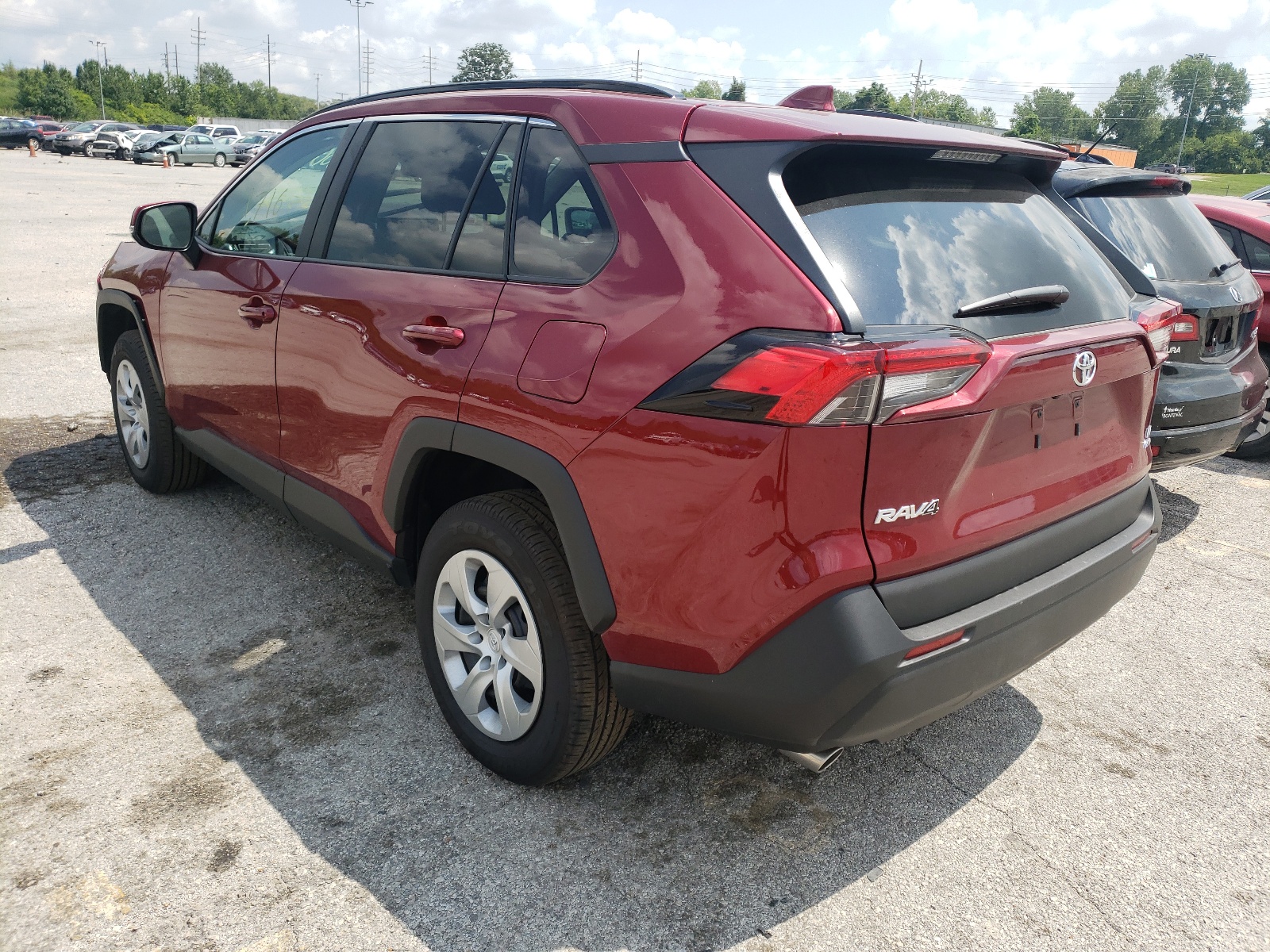 Photo 3 from auction – 2021 TOYOTA RAV4 LE with VIN 2T3G1RFV6MC142214