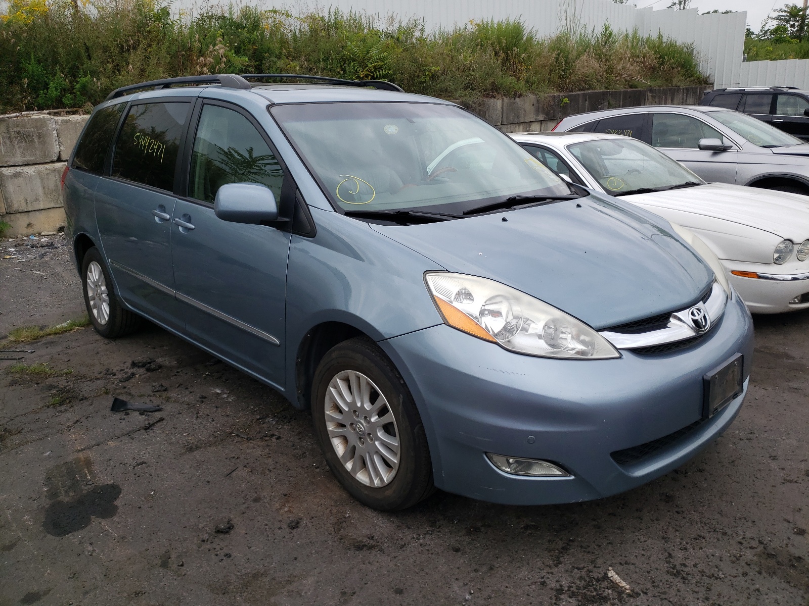 Photo 1 from auction – 2008 TOYOTA SIENNA with VIN 5TDBK22C08S011742