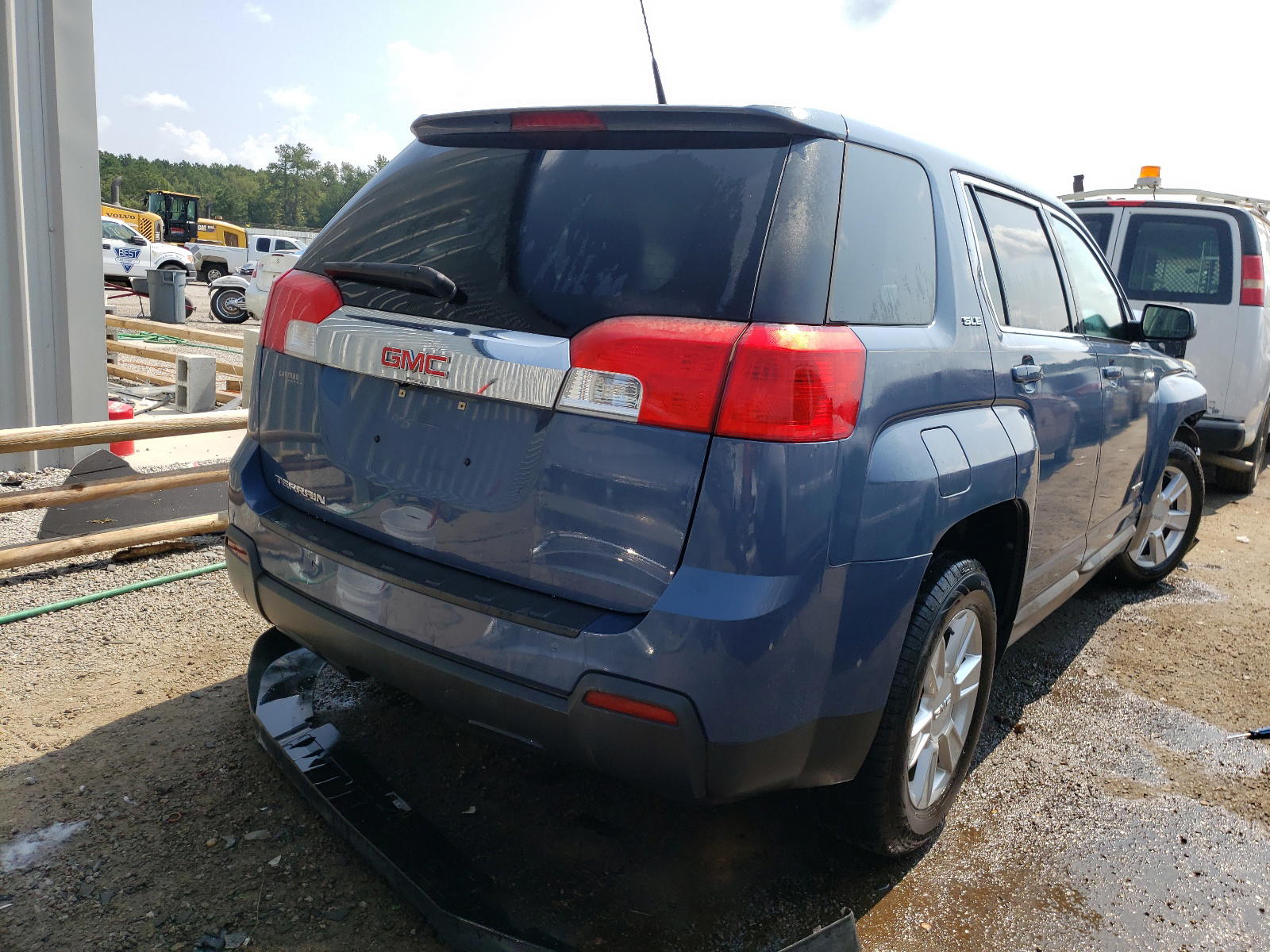 Photo 4 from auction – 2011 GMC TERRAIN SL with VIN 2CTALMEC1B6349429