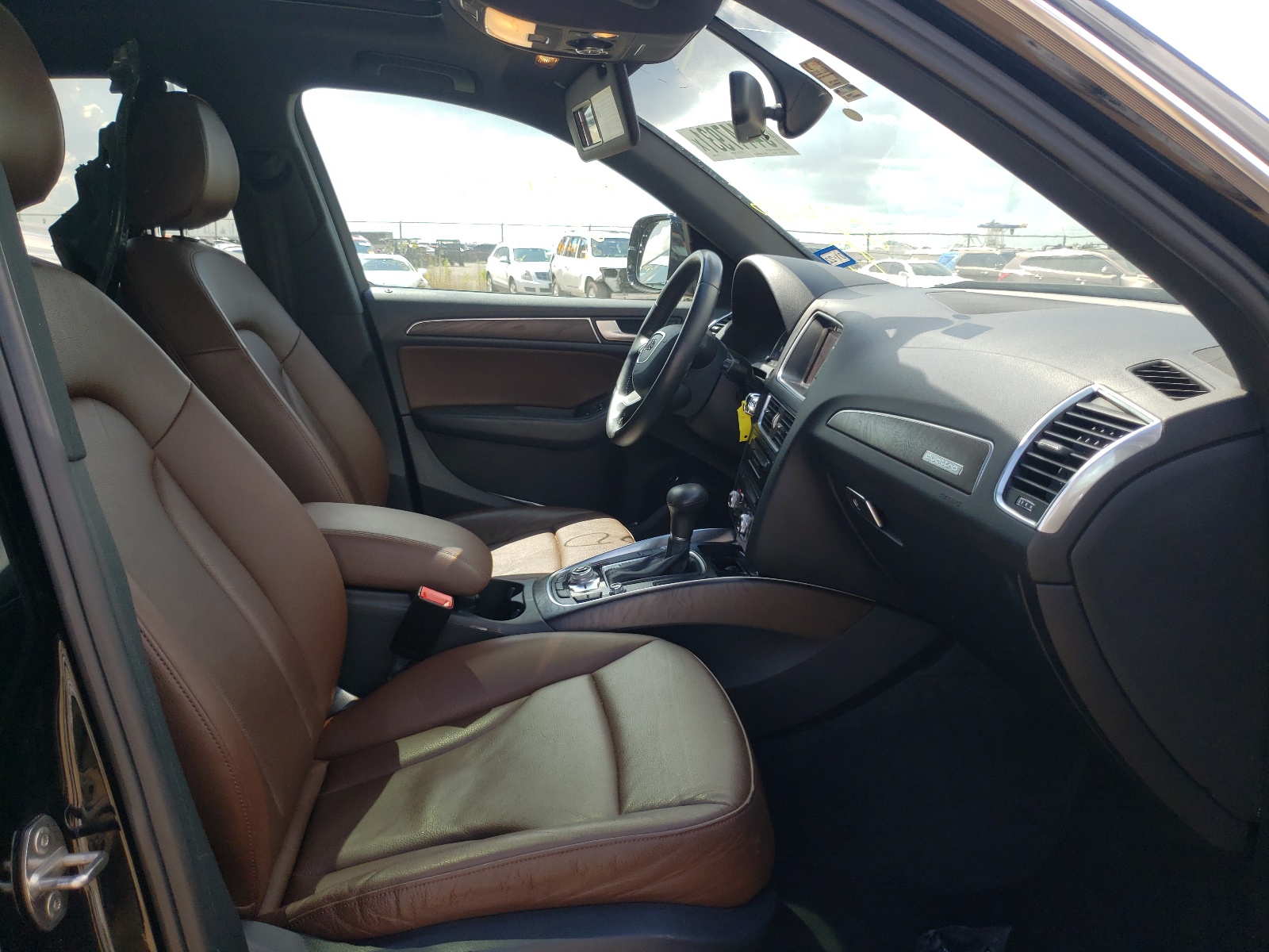 Foto 5 de la subasta – 2016 AUDI Q5 PREMIUM con VIN WA1C2AFP1GA024405