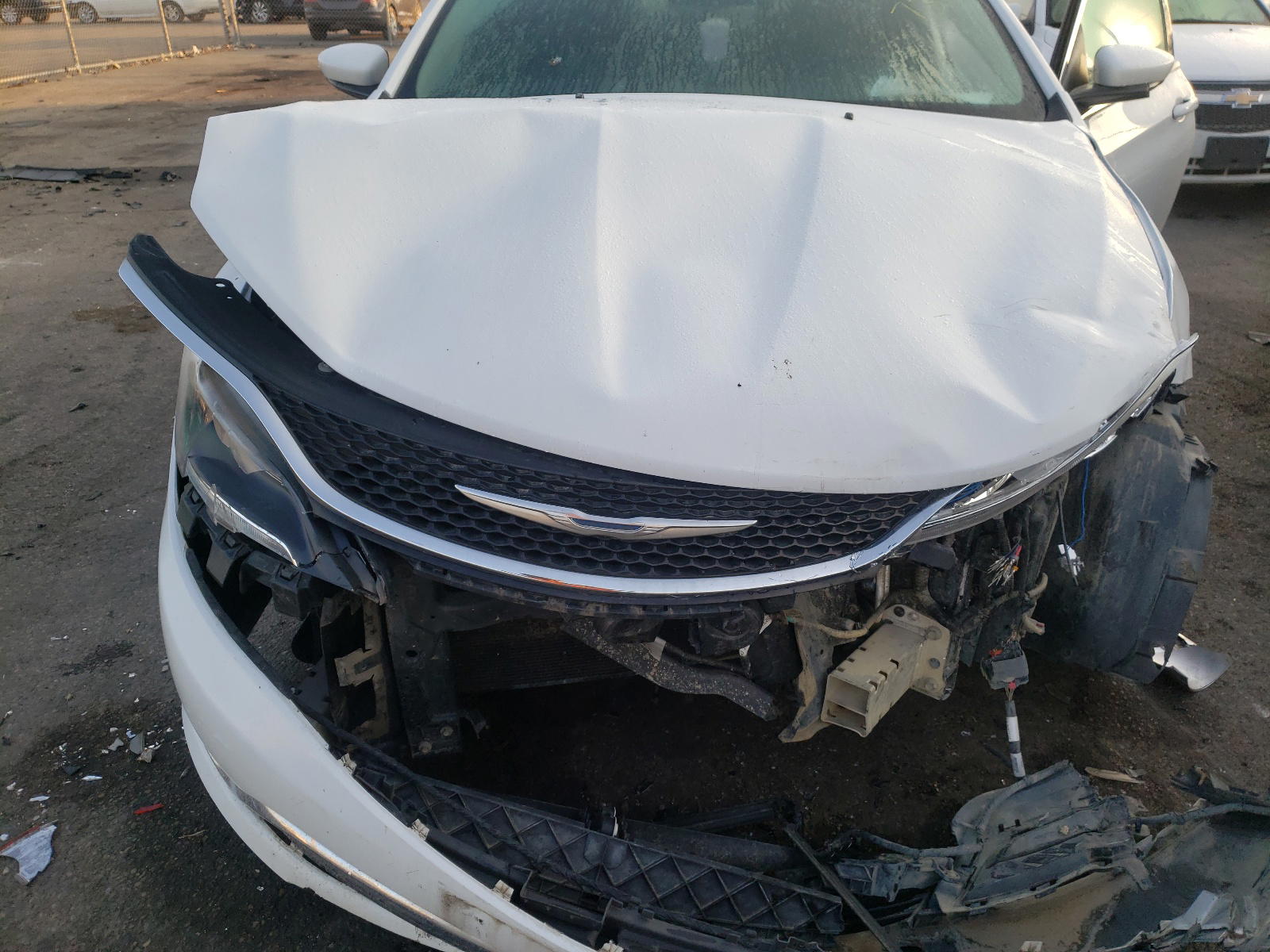 Photo 7 from auction – 2015 CHRYSLER 200 LIMITE with VIN 1C3CCCAB4FN719869